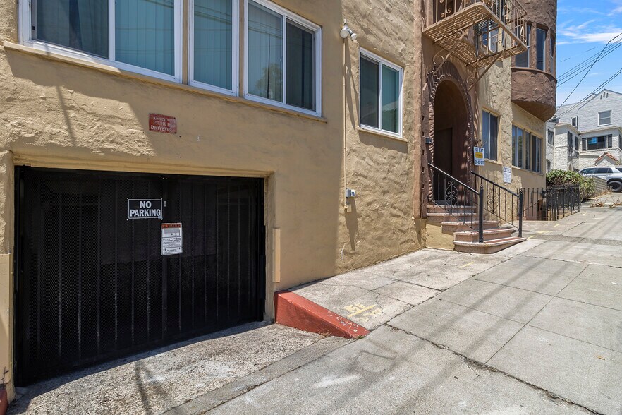 More Photos Of 479 Merritt Ave, Oakland Apartments For Sale