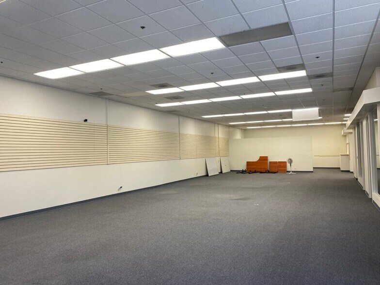 More Photos Of 1100 Industrial Rd, San Carlos Research And Development For Sale