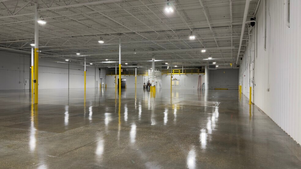 More Photos Of 1102 Aviation Blvd, Hebron Warehouse For Lease