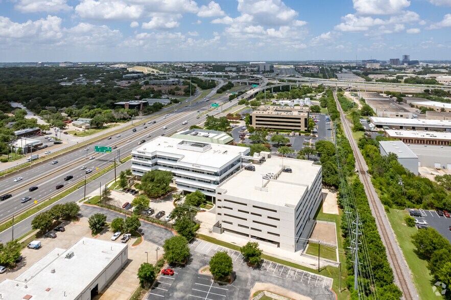 More Photos Of 8611 N Mo Pac Expy, Austin Medical For Lease