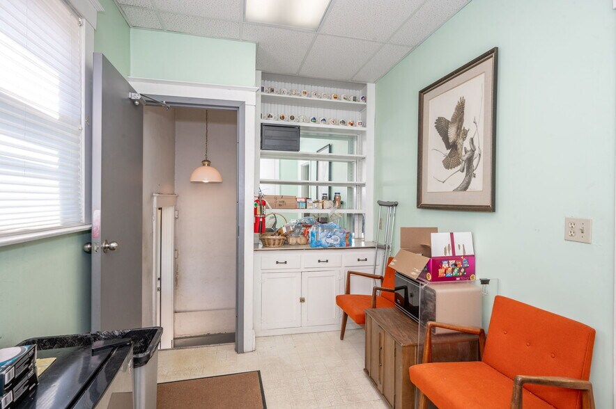 More Photos Of 8612 Reading Rd, Cincinnati Office For Sale