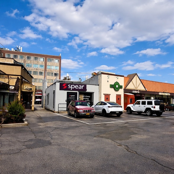 More Photos Of 270 Sunrise Hwy, Rockville Centre General Retail For Sale