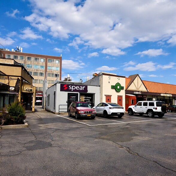More Photos Of 270 Sunrise Hwy, Rockville Centre General Retail For Sale