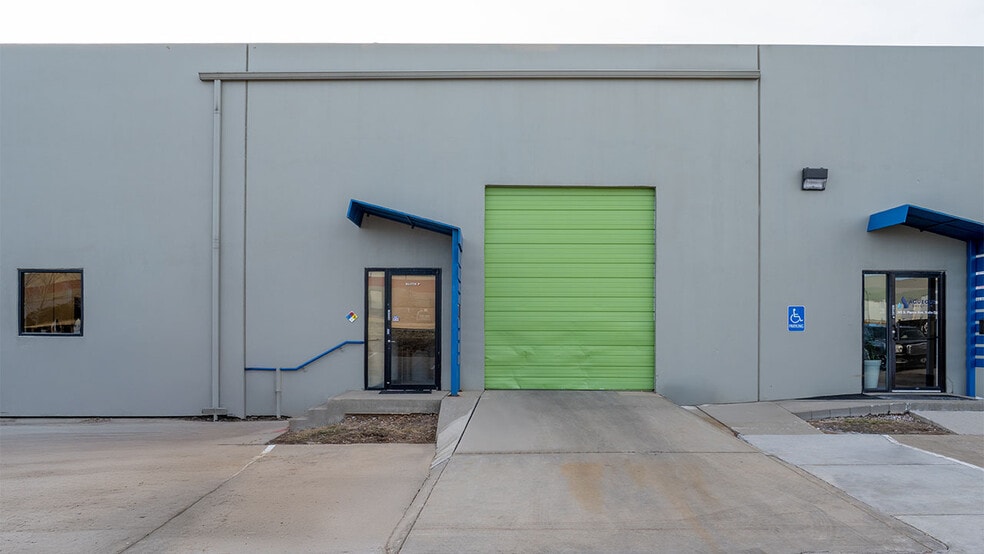 More Photos Of 385 S Pierce Ave, Louisville Manufacturing For Lease