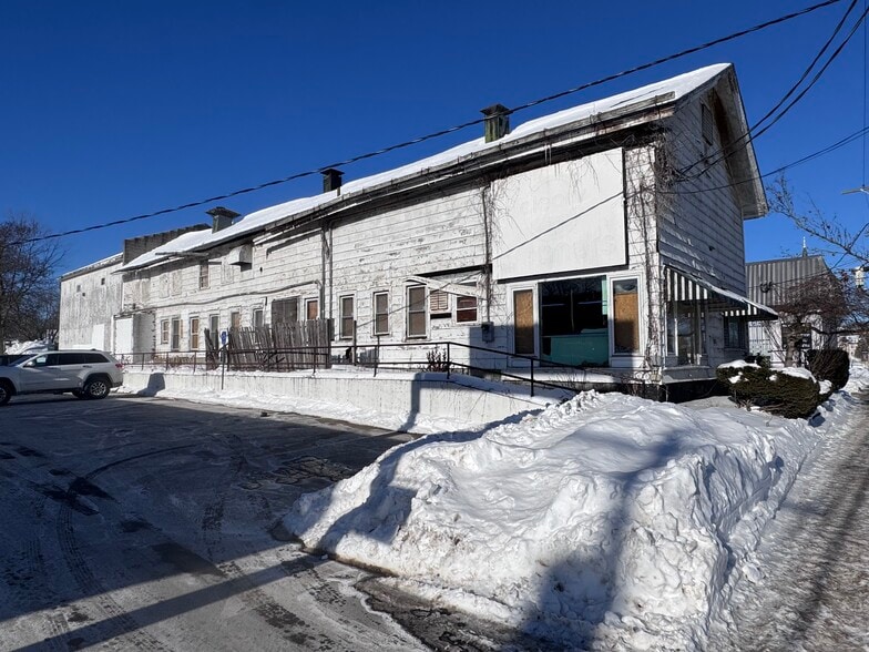 More Photos Of 82 S Main St, Concord Freestanding For Sale