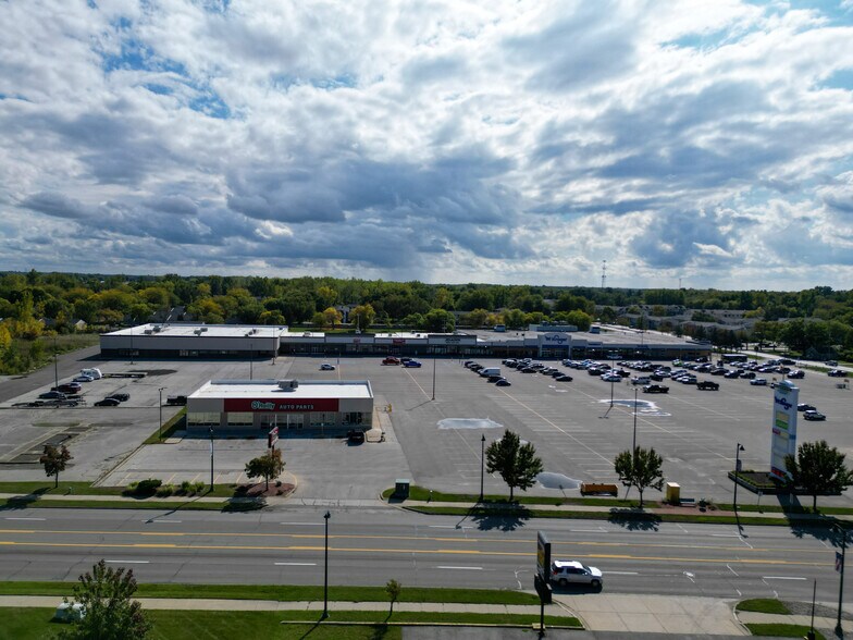 More Photos Of 2906-2992 Center Ave, Essexville Unknown For Sale
