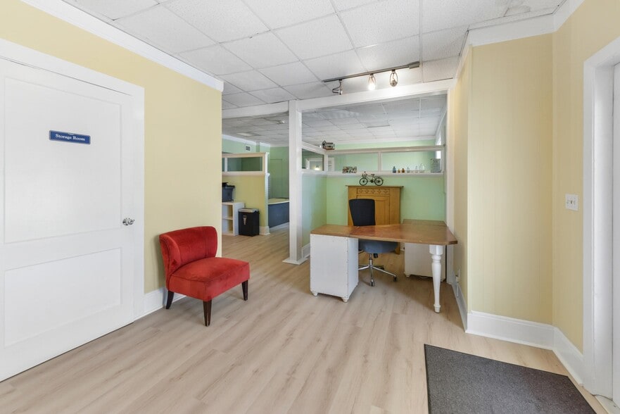 More Photos Of 828 White St, Key West Office For Lease