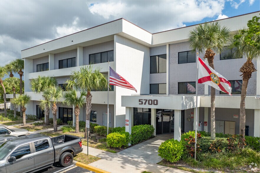 More Photos Of 5700 Lake Worth Rd, Greenacres Medical For Lease