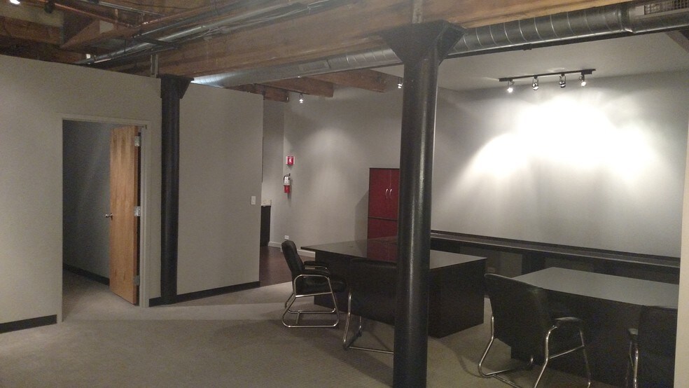 More Photos Of 216 S Jefferson St, Chicago Loft Creative Space For Lease