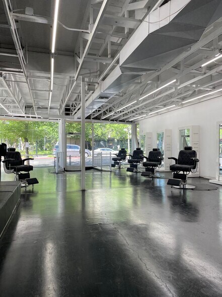 Primary Photo Of 2500 J St, Sacramento Storefront Retail Office For Lease