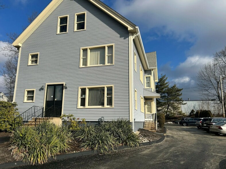 More Photos Of 76 Millbury St, Worcester Freestanding For Sale