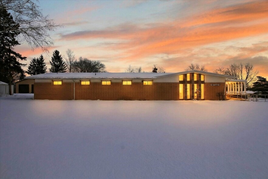 Primary Photo Of 820 N Pine River St, Ithaca Healthcare For Sale