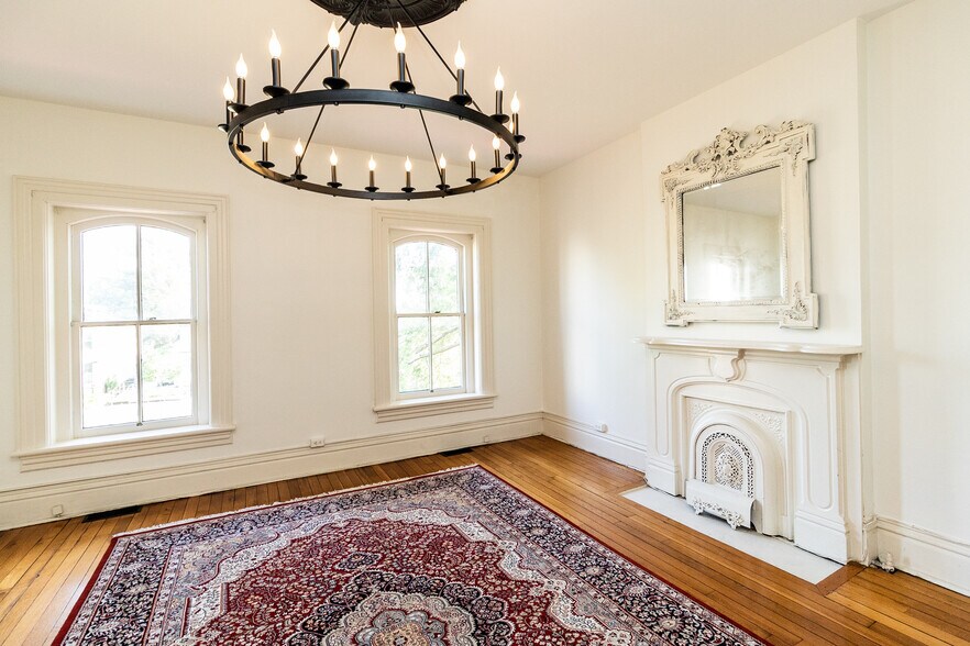 More Photos Of 126 W Church St, Newark Office Residential For Sale