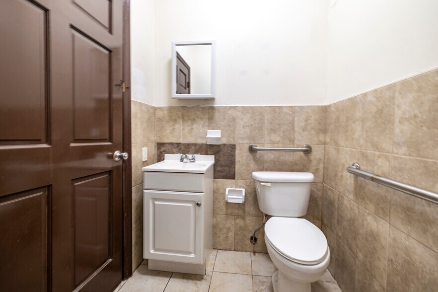 More Photos Of 148-11 175th St, Jamaica Storefront Retail Office For Sale