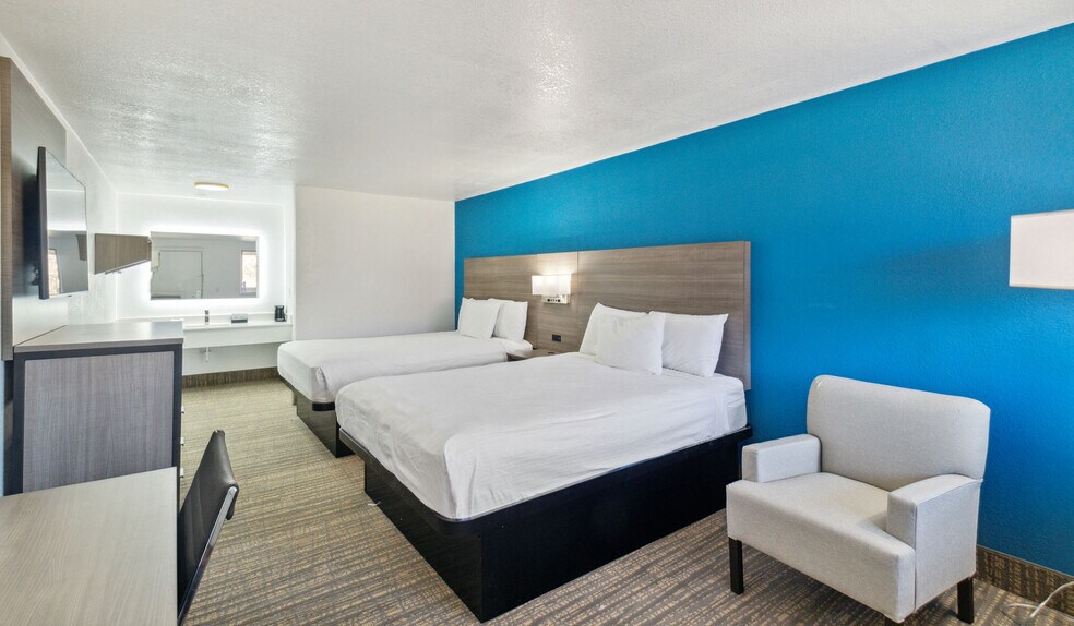More Photos Of 754 Horizon Dr, Grand Junction Hotel For Sale