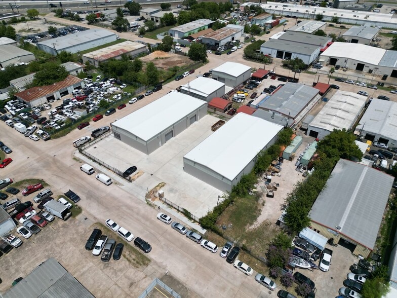 More Photos Of 9334 Ronda Ln, Houston Industrial For Lease