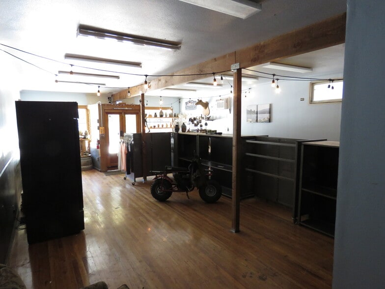 More Photos Of 23382 Crest Forest Dr, Crestline Freestanding For Sale