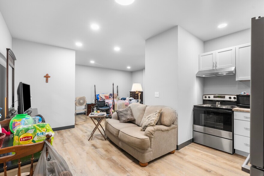 More Photos Of 855 Louisville Rd, Frankfort Apartments For Sale