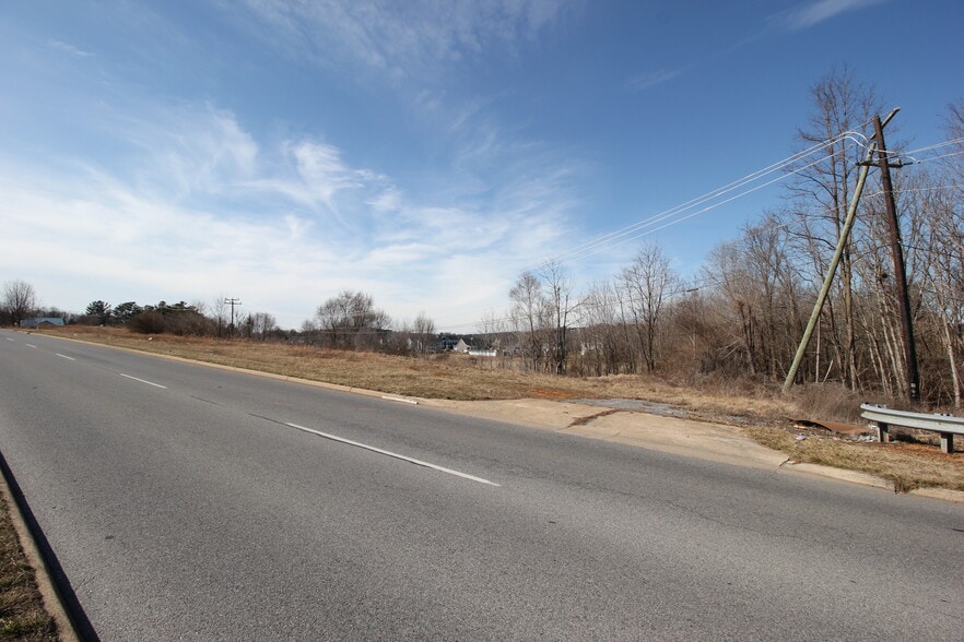 More Photos Of 635 Lew Dewitt Blvd, Waynesboro Land For Sale