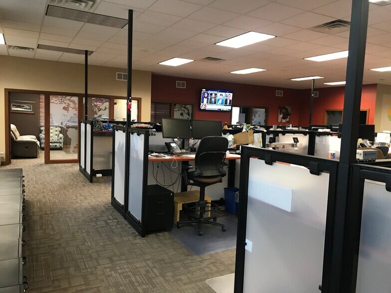 More Photos Of 5117 S Crossing Pl, Sioux Falls Office For Lease