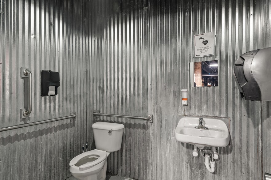 More Photos Of 410 Main St, Racine Office Residential For Sale