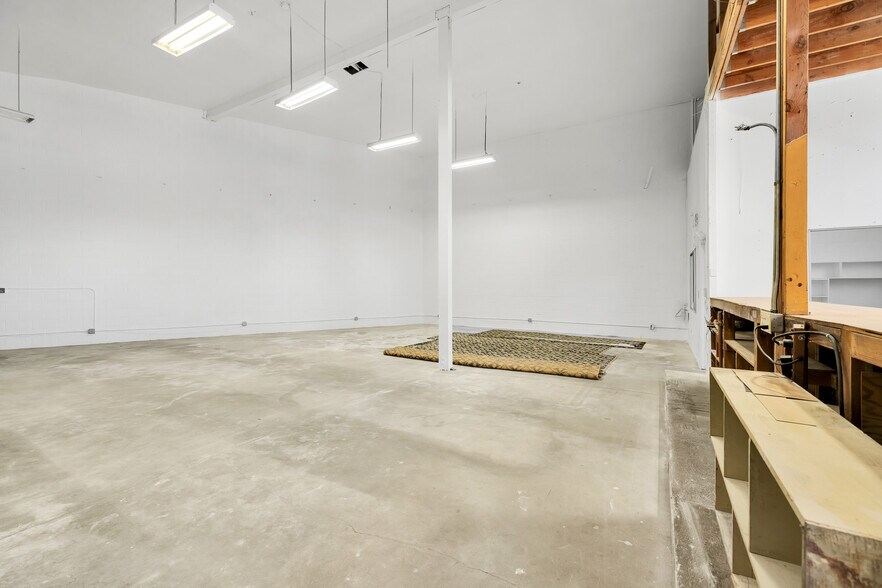 More Photos Of 4931 Venice Blvd, Los Angeles Storefront For Lease