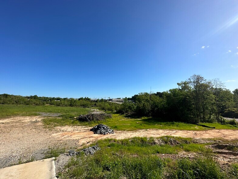 More Photos Of 3221 Broadway, Macon-Bibb Land For Sale