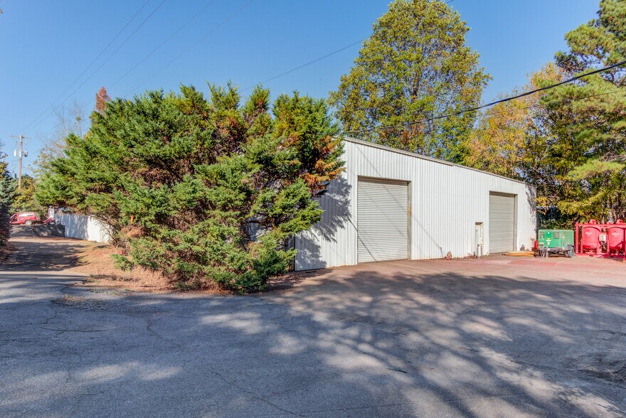 More Photos Of 2161 Pendley Rd, Cumming Industrial For Sale