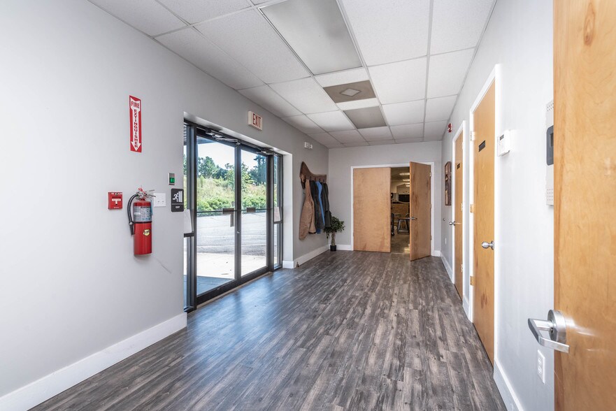 More Photos Of 1803 Claude Rd, Conover Religious Facility For Lease