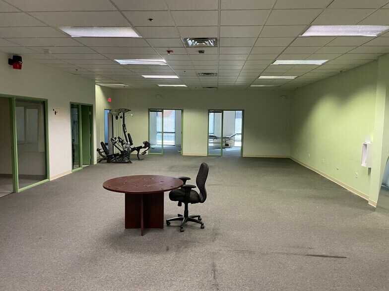 More Photos Of 7312 W Cheyenne Ave, Las Vegas Office For Lease