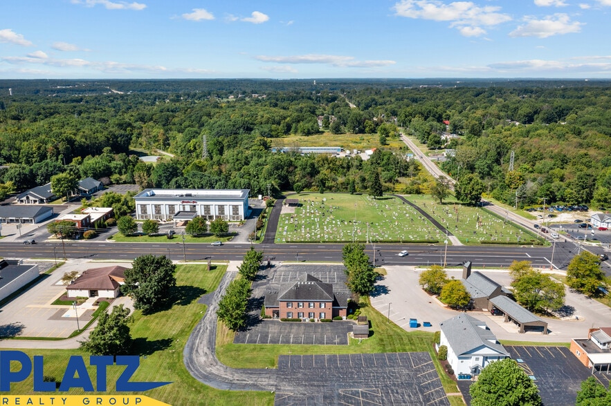 More Photos Of 4407 Belmont Ave, Youngstown Office For Sale