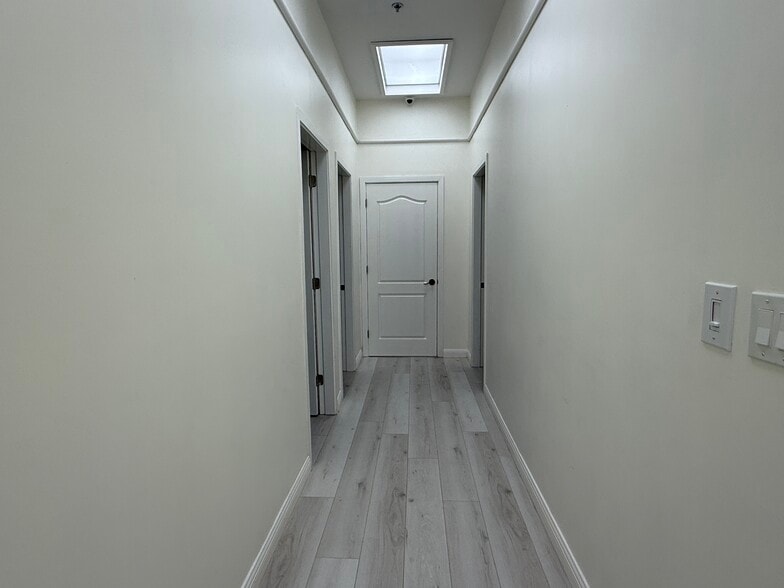 More Photos Of 9889 Bellaire Blvd, Houston General Retail For Sale