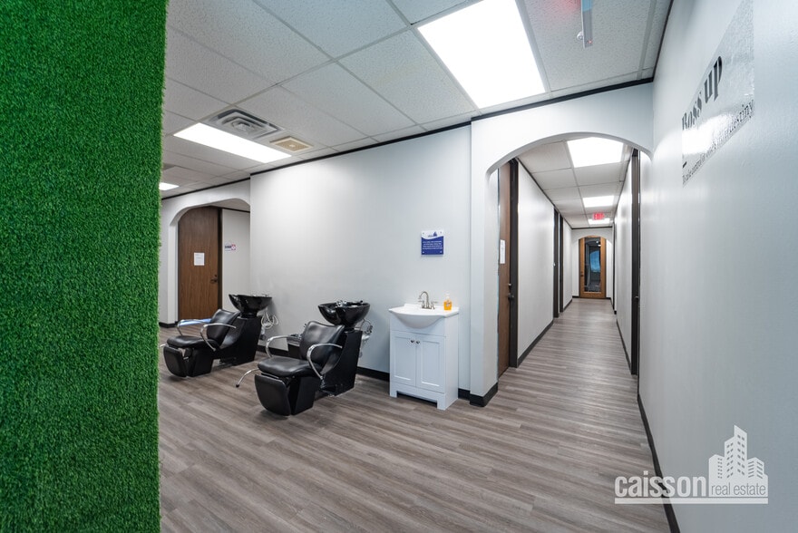 More Photos Of 6220 WESTPARK Dr, Houston Office For Lease