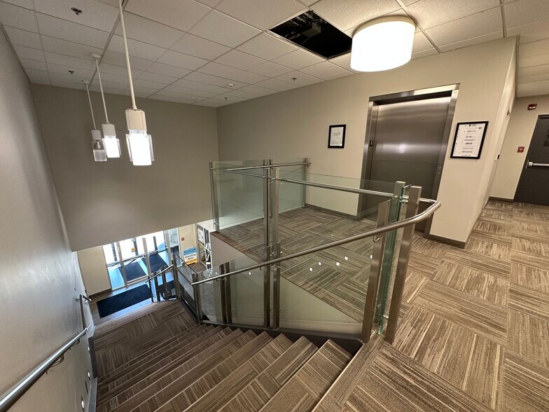 More Photos Of 10514 67 Av, Grande Prairie Office For Sale