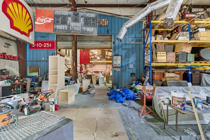 More Photos Of 9129 Irvington Blvd, Houston Warehouse For Sale