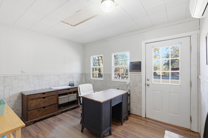 More Photos Of 201 N State St, Fort Davis Hotel For Sale
