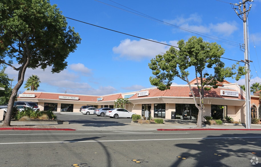 Primary Photo Of 1952-1988 4th St, Livermore Freestanding For Lease