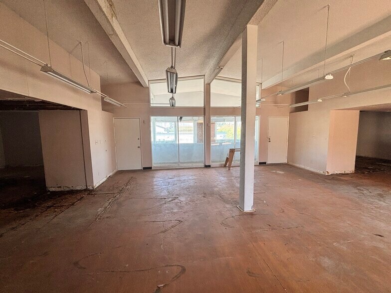 More Photos Of 3761 Royal Crest St, Las Vegas Office Residential For Sale