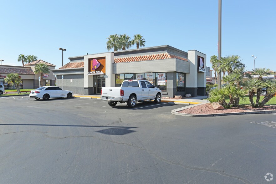 More Photos Of 2667 Windmill Pky, Henderson Unknown For Lease