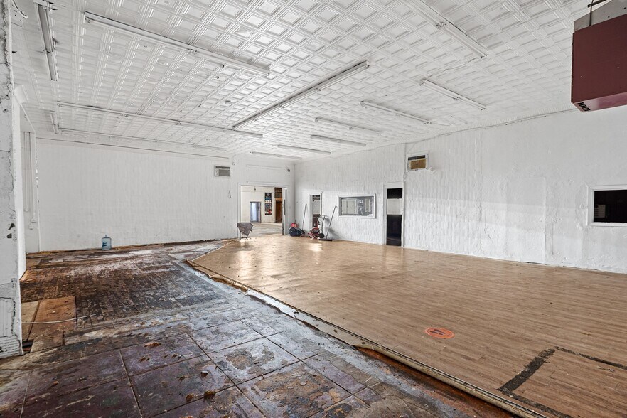 More Photos Of 67 W Queen Ln, Philadelphia Warehouse For Sale