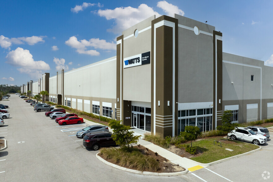 Primary Photo Of 16260 Airport Park Dr, Fort Myers Distribution For Lease