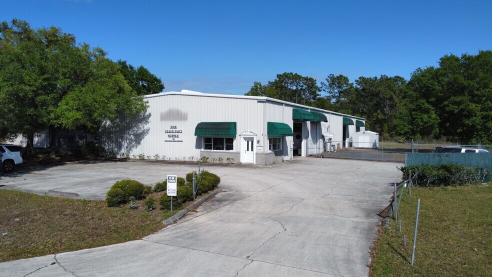 More Photos Of 11331 Distribution Ave E, Jacksonville Warehouse For Lease