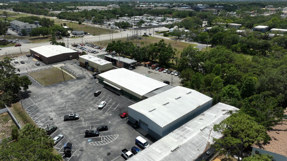 More Photos Of 2866 Roosevelt Blvd, Clearwater Showroom For Sale