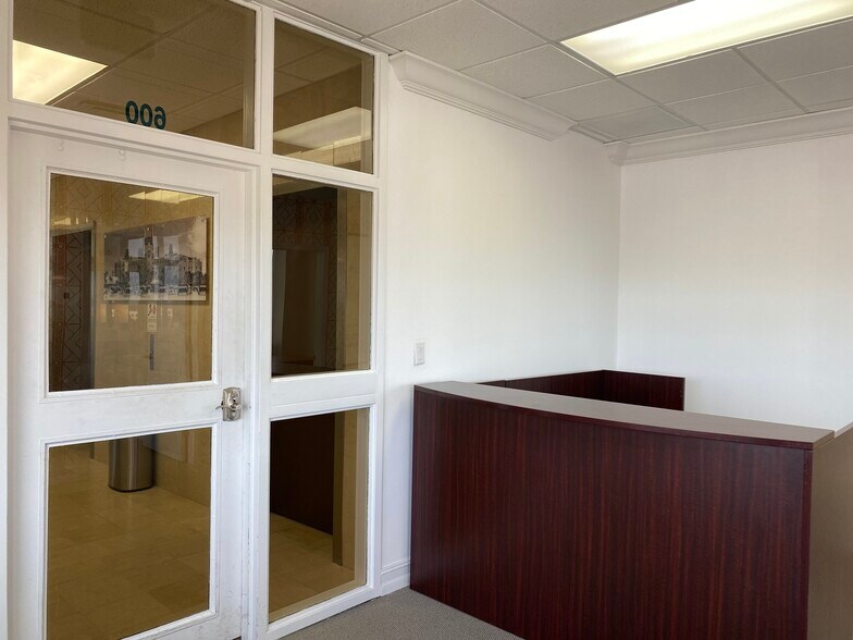 More Photos Of 3000 Gulf To Bay Blvd, Clearwater Medical For Lease