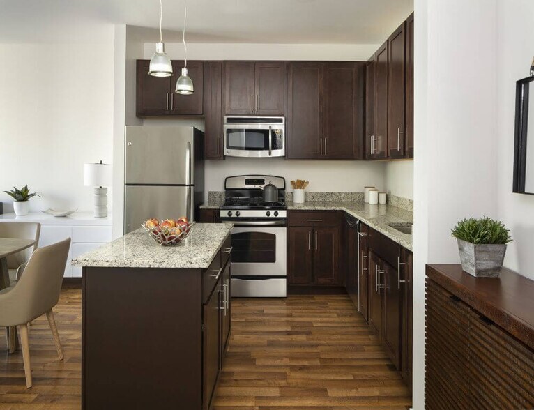 More Photos Of 121 Towne St, Stamford Apartments For Lease