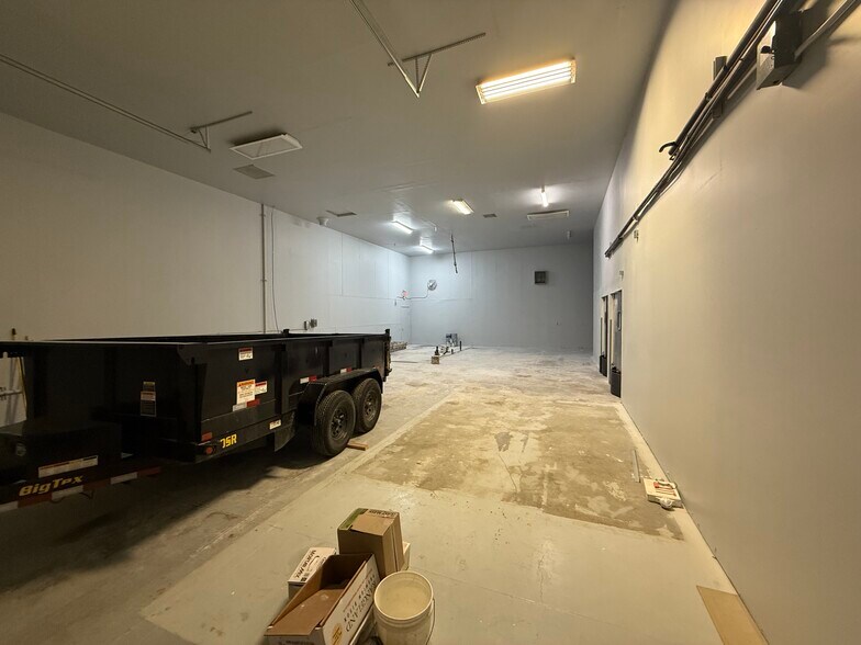 More Photos Of 79 Carry Way, Mound House Manufacturing For Lease