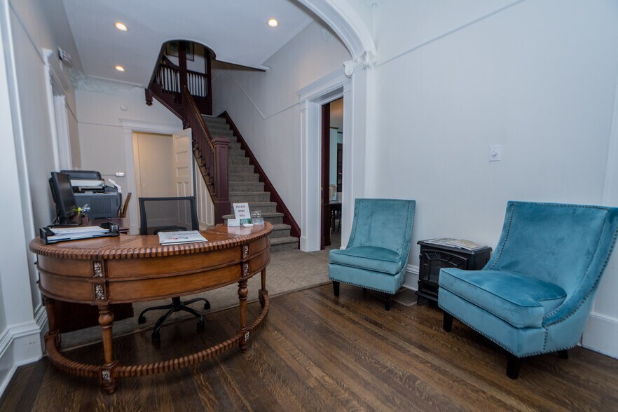 More Photos Of 48 Union Ave, Saratoga Springs Specialty For Sale