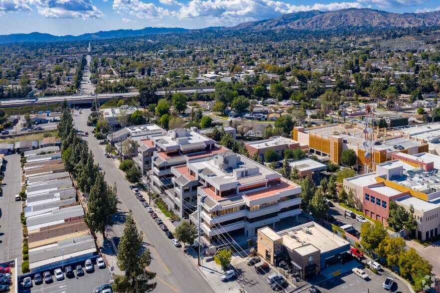 More Photos Of 15451 San Fernando Mission Blvd, Mission Hills Unknown For Lease