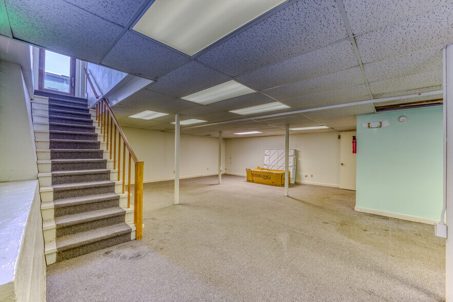 More Photos Of 98 Main St, Lancaster Apartments For Sale