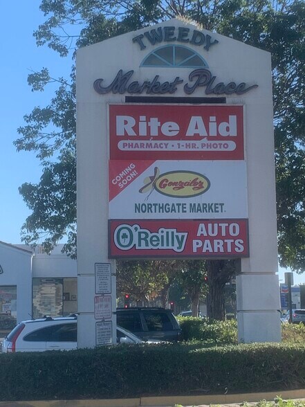 More Photos Of 9715-9723 Otis St, South Gate Unknown For Lease